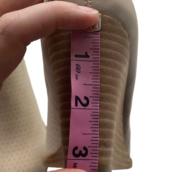 Dolce Vita Womens Booties Gerdy Beige Vegan Leather Ankle Wedge Neutral Casual - Picture 11 of 12